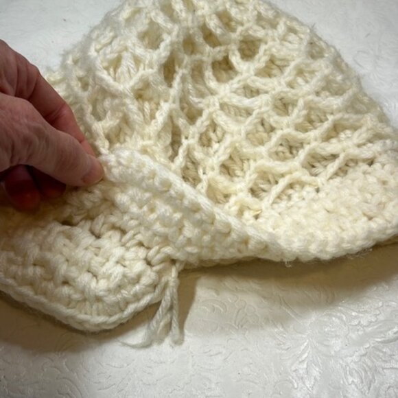 VTG Hand Crocheted White Head Wrap Hat Made in Japan - Picture 9 of 13